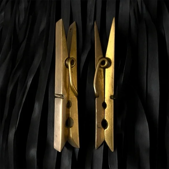 Vintage rare 1970 solid bronze French clothespin clips - Picture 2 of 3